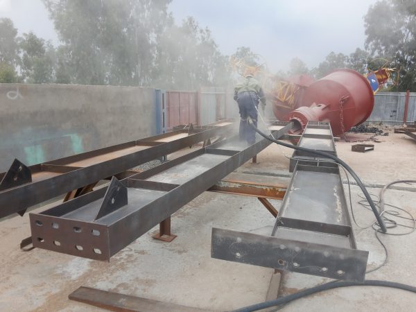 Chế tạo, lắp đặt, bảo dưỡng các kết cấu thép